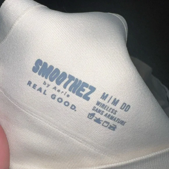 SMOOTHEZ Seamless Bra-ish Wireless Bralette Size M / DD - Picture 2 of 7